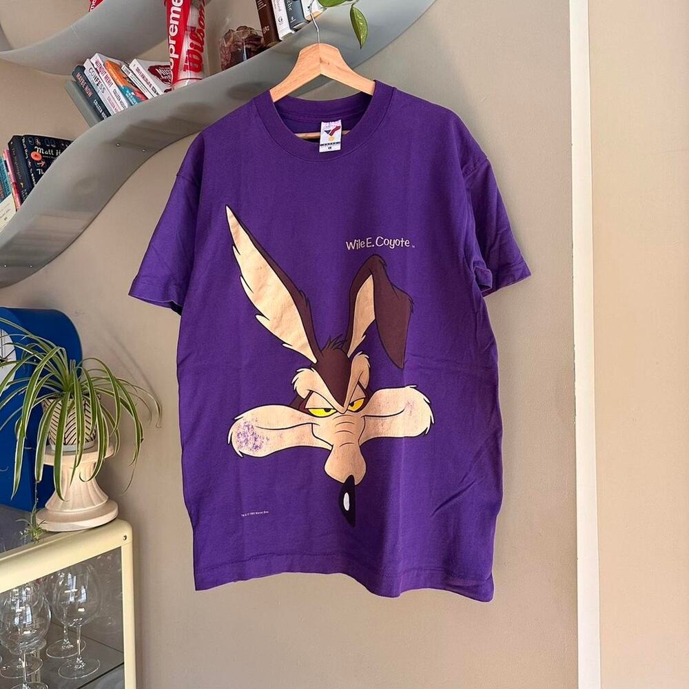 Vintage 1993 Wile E. Coyote Looney Tunes Shirt